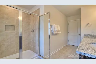 407 Creekview Road, Hendersonville, NC 28792 - Photo 19
