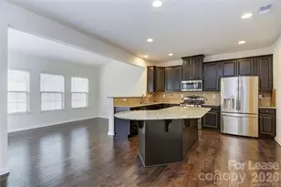 5620 Selkirkshire Rd, Charlotte, NC 28278 - Photo 13