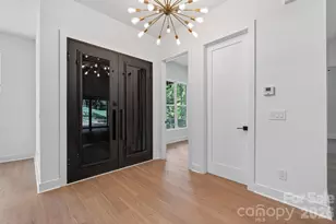 276 Broken Arrow Dr, Statesville, NC 28677 - Photo 5