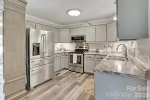 216 Hillside Ave SW, Concord, NC 28025 - Photo 9