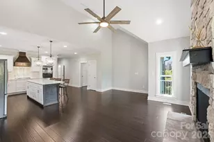 740 Seldon Dr, Charlotte, NC 28216 - Photo 23