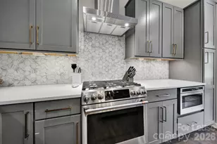 428 E 33rd St, Charlotte, NC 28205 - Photo 13