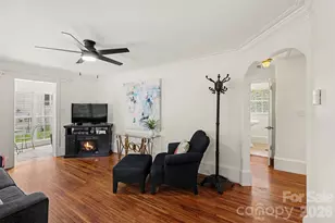 2001 Wood Dale Terrace, Charlotte, NC 28203 - Photo 3