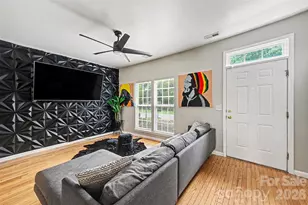10946 Garden Oaks Ln, Charlotte, NC 28273 - Photo 3