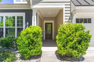 2321 Napa Valley Dr, Waxhaw, NC 28173 - Photo 3