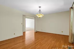 115 Woodhaven Dr, Hendersonville, NC 28739 - Photo 11