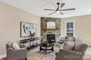 119 Olde Oak Wy, Hendersonville, NC 28792 - Photo 5