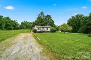 2130 Haven Circle SE, Lenoir, NC 28645 - Photo 3