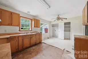 2130 Haven Circle SE, Lenoir, NC 28645 - Photo 5