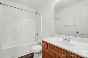 11310 Glenstone Ct, Charlotte, NC 28269 - Photo 13