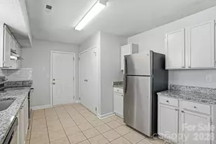 2314 Hope Valley Ln, Charlotte, NC 28213 - Photo 17