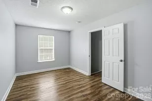 2314 Hope Valley Ln, Charlotte, NC 28213 - Photo 11