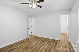 2314 Hope Valley Ln, Charlotte, NC 28213 - Photo 25