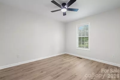 208 S B Avenue, Maiden, NC 28650 - Photo 17
