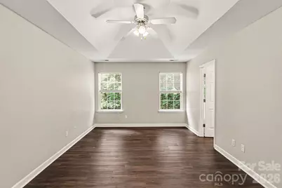 8539 Suttonview Drive, Charlotte, NC 28269 - Photo 9