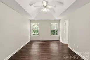8539 Suttonview Dr, Charlotte, NC 28269 - Photo 9