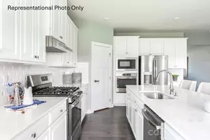 1018 Bramble Hedge Rd, Indian Trail, NC 28079 - Photo 3