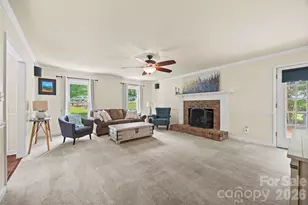 988 Pleasant Ridge Rd, Fort Mill, SC 29715 - Photo 5
