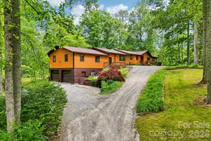 3229 N Bearwallow Rd, Hendersonville, NC 28792 - Photo 27