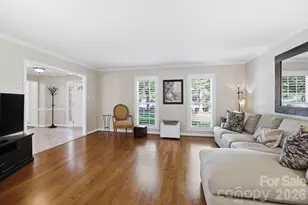 4612 Deanscroft Dr, Charlotte, NC 28226 - Photo 9