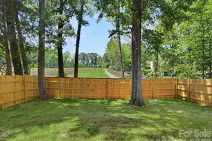 5529 Idlewild Rd N, Charlotte, NC 28227 - Photo 43