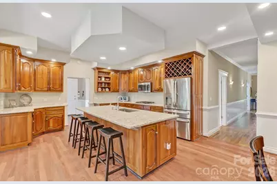 100 Perry Place, Hendersonville, NC 28739 - Photo 11