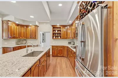 100 Perry Place, Hendersonville, NC 28739 - Photo 13