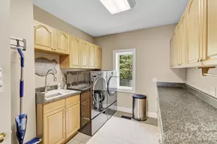 100 Perry Pl, Hendersonville, NC 28739 - Photo 21