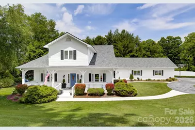 100 Perry Place, Hendersonville, NC 28739 - Photo 1