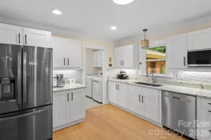 126 Mockingbird Dr, Hendersonville, NC 28792 - Photo 11