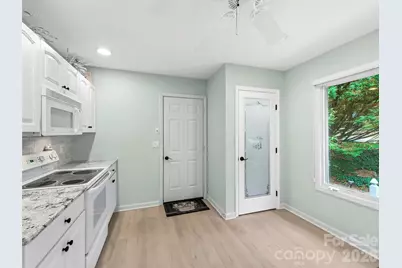 83 Laurel Ridge Place, Hendersonville, NC 28739 - Photo 9