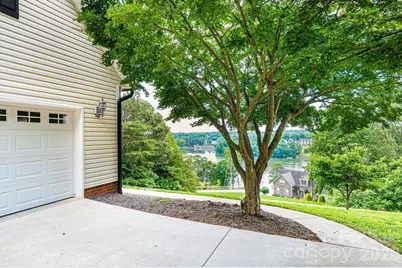 5700 Crown Terrace, Hickory, NC 28601 - Photo 5