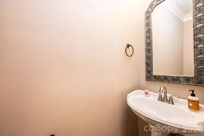 5700 Crown Terrace, Hickory, NC 28601 - Photo 23