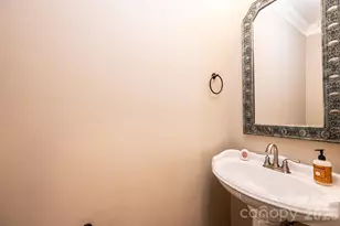 5700 Crown Terrace, Hickory, NC 28601 - Photo 23