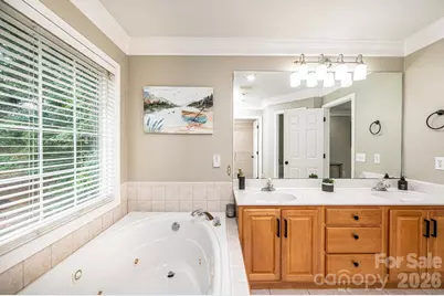 5700 Crown Terrace, Hickory, NC 28601 - Photo 25