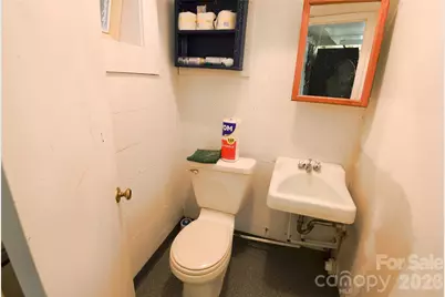 405 W State Street, Black Mountain, NC 28711 - Photo 25