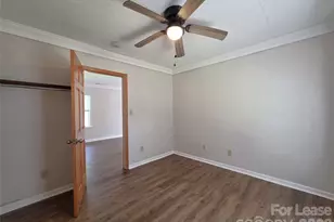 922 S Meeting St, Statesville, NC 28677 - Photo 11