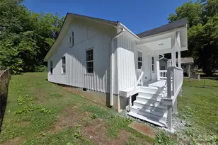 922 S Meeting St, Statesville, NC 28677 - Photo 13