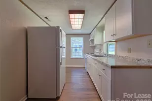 922 S Meeting St, Statesville, NC 28677 - Photo 5