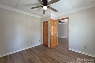 922 S Meeting St, Statesville, NC 28677 - Photo 7