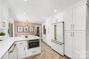 2449 Seth Thomas Rd, Charlotte, NC 28210 - Photo 9
