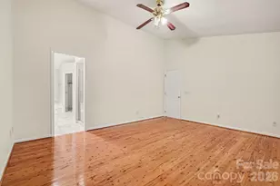 7104 Kinsmore Ln, Charlotte, NC 28269 - Photo 11
