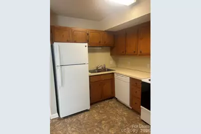 1131 3rd Avenue SW, Hickory, NC 28602 - Photo 7