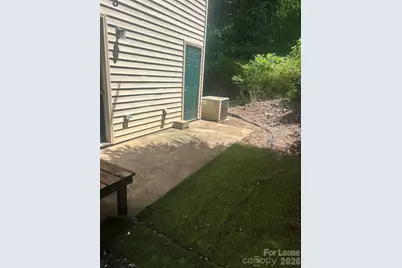 1131 3rd Avenue SW, Hickory, NC 28602 - Photo 9