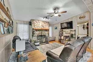 560 Morgan Branch Rd, Marshall, NC 28753 - Photo 3