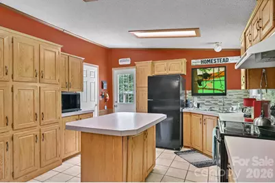560 Morgan Branch Road, Marshall, NC 28753 - Photo 11