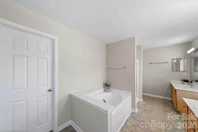 6403 Sackett Way, Charlotte, NC 28269 - Photo 15