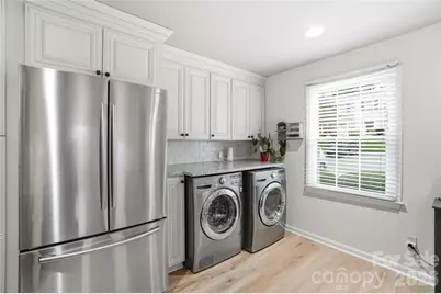 4605 Hedgemore Drive #B, Charlotte, NC 28209 - Photo 13
