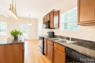 115 High Bluff Cir, Mooresville, NC 28115 - Photo 3