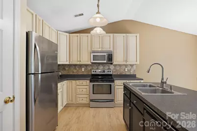 2244 Wexford Way, Statesville, NC 28625 - Photo 3